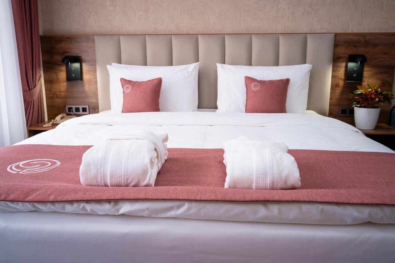 Cosmopolitan Hotel Szymkent Zewnętrze zdjęcie