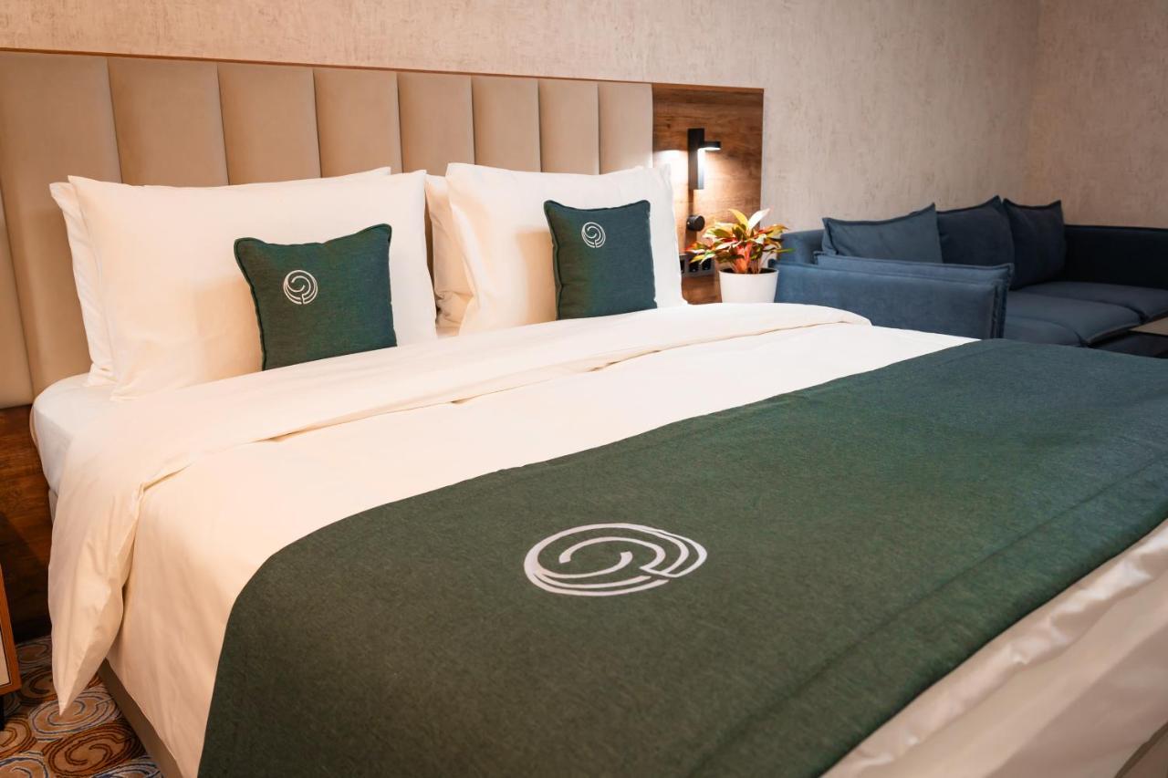 Cosmopolitan Hotel Szymkent Zewnętrze zdjęcie