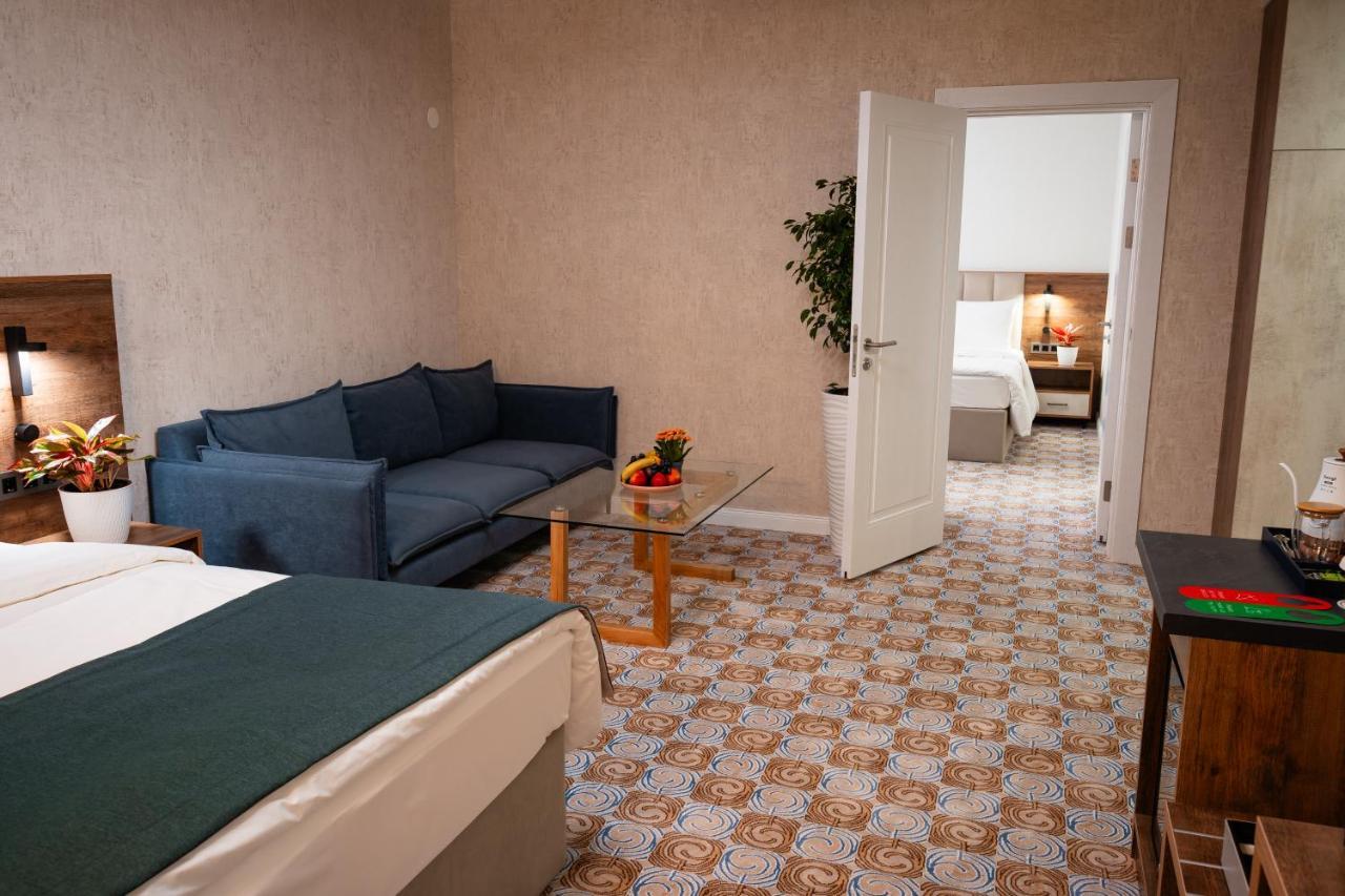 Cosmopolitan Hotel Szymkent Zewnętrze zdjęcie